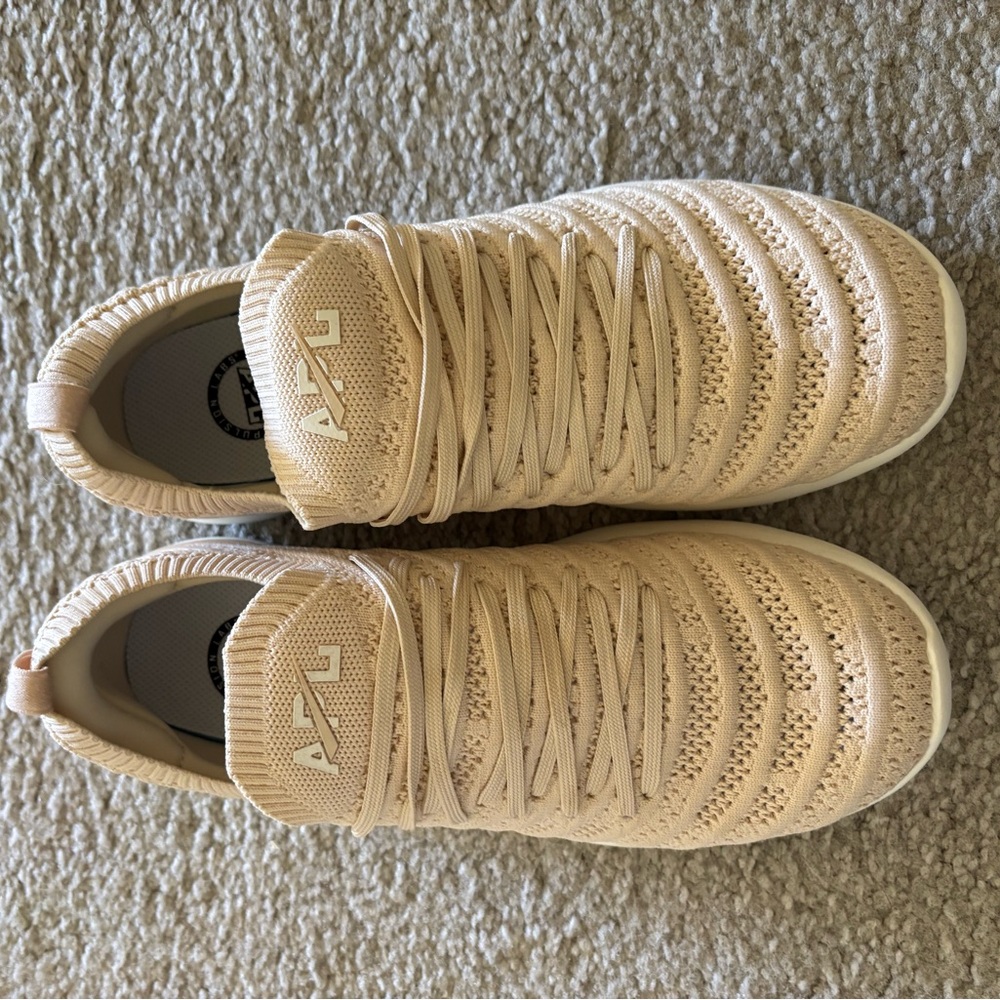 ** NEW ** APL Women's Sneakers in Beige